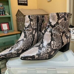 Marc Fisher Leather booties